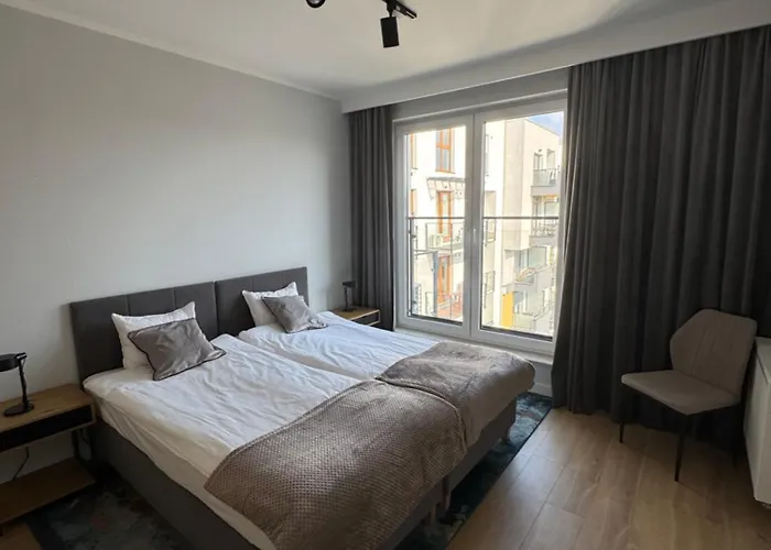 Business And Pleasure Malta Posnania Self Check In 24h * Poznan