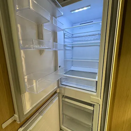 Business And Pleasure Malta Posnania Self Check In 24h * Πόζναν