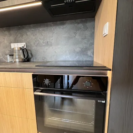 Business And Pleasure Malta Posnania Self Check In 24h Πόζναν