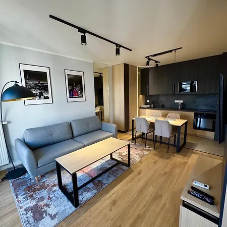 Business And Pleasure Malta Posnania Self Check In 24h Διαμέρισμα